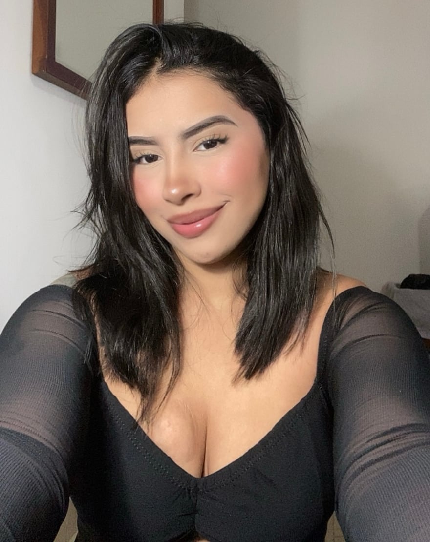 Emily Fox 🍑 - Official Page @emilyfox
